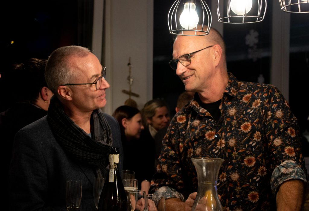 20230105_184206210_iOS